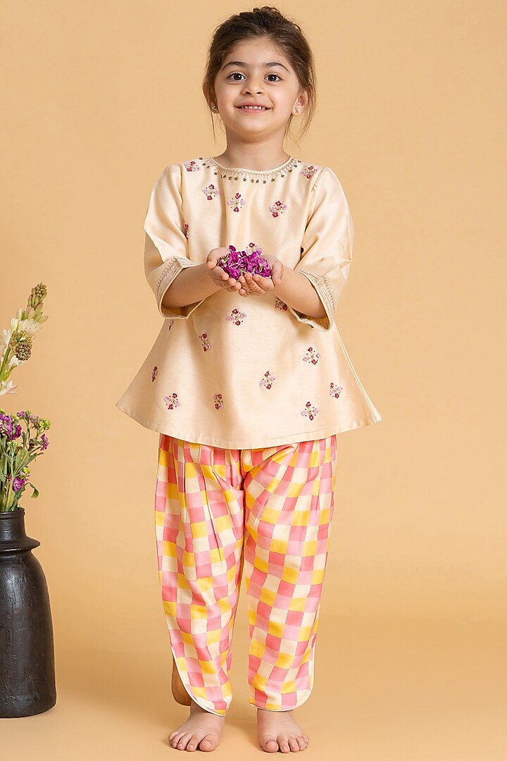 Champion Blush Silk Chanderi Embroidered Kurta Set by LAAD In Every Touch at Pernia's Pop Up Shop