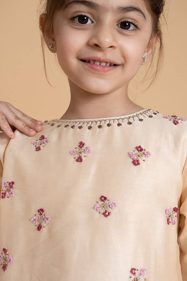 Champion Blush Silk Chanderi Embroidered Kurta Set by LAAD In Every Touch at Pernia's Pop Up Shop