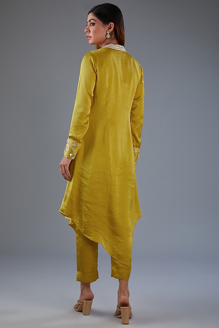 Yellow Bemberg Crepe Sequins Embroidered Tunic Set by Label Manasi at Pernia's Pop Up Shop