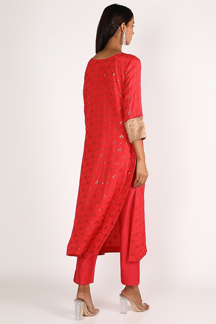 Coral & Pink Embroidered Kurta Set by LACHESIS at Pernia's Pop Up Shop