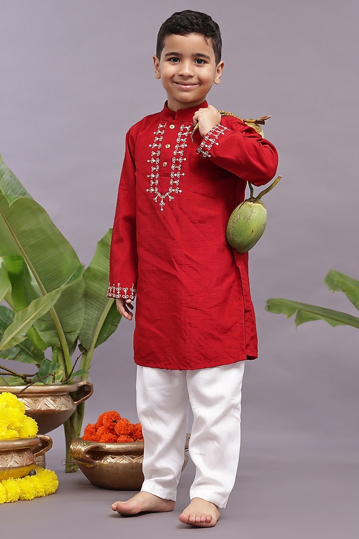 Red Bamberg Silk Thread Embroidered Kurta Set For Boys by La Dee Da at Pernia's Pop Up Shop