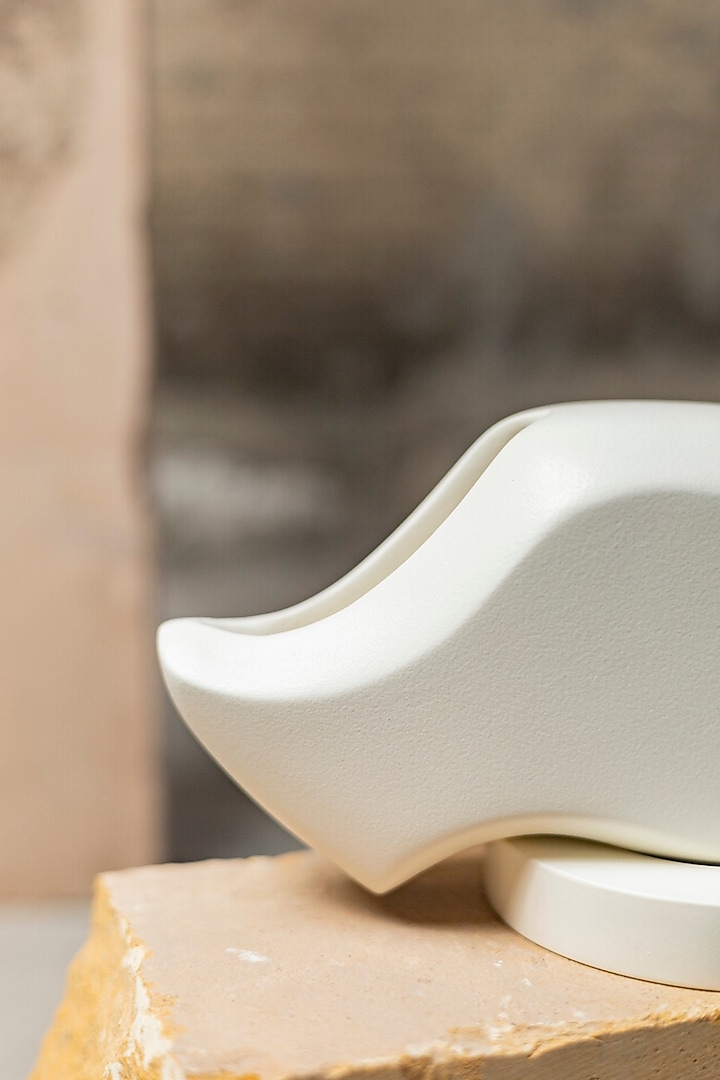 White Engineered Wood Liscio Vase by La Dimora Selections at Pernia's Pop Up Shop