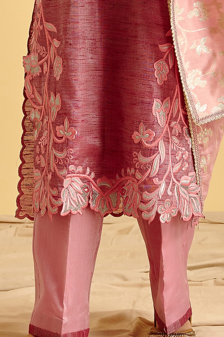 Light Plum Machine Embroidered Kurta Set by Lahario at Pernia's Pop Up Shop