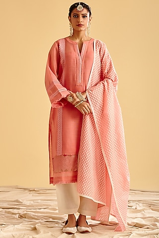 Salmon Pink Embroidered Kurta Set by Lahario