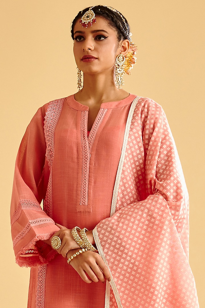 Salmon Pink Embroidered Kurta Set by Lahario at Pernia's Pop Up Shop
