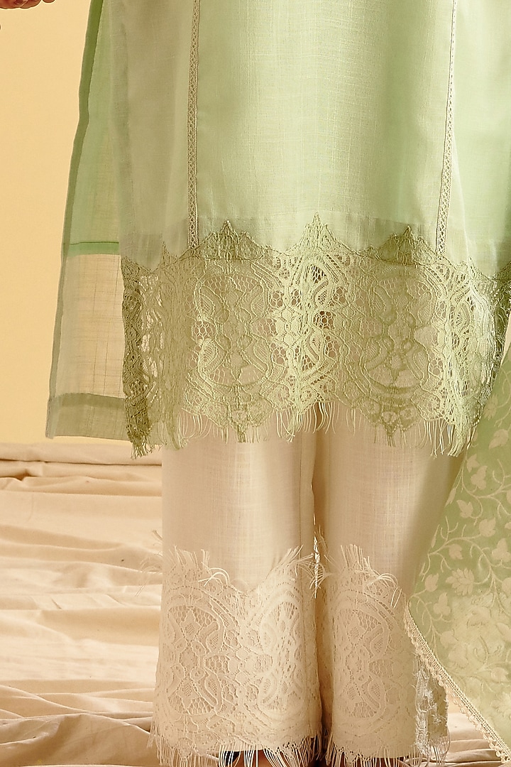 Mint Embroidered Kurta Set by Lahario at Pernia's Pop Up Shop