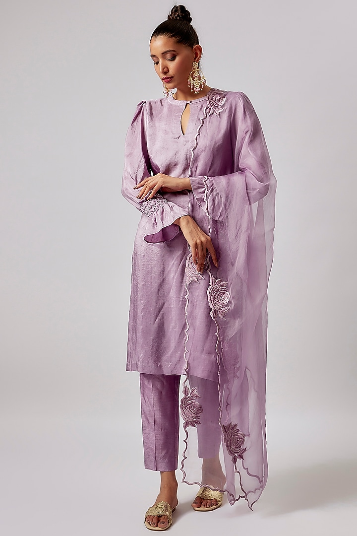 Lavender Pure Silk Kurta Set by Lahario at Pernia's Pop Up Shop
