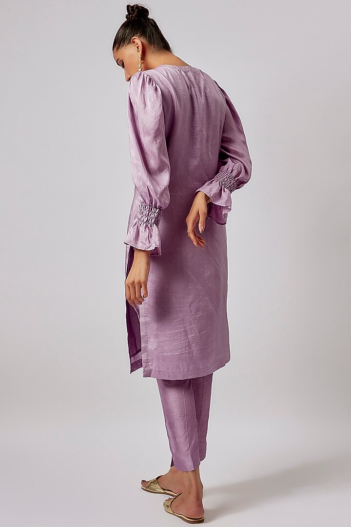 Lavender Pure Silk Kurta Set by Lahario at Pernia's Pop Up Shop