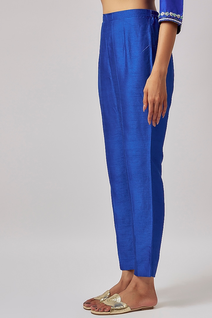 Egyptian Blue Pure Silk Embroidered Kurta Set by Lahario at Pernia's Pop Up Shop