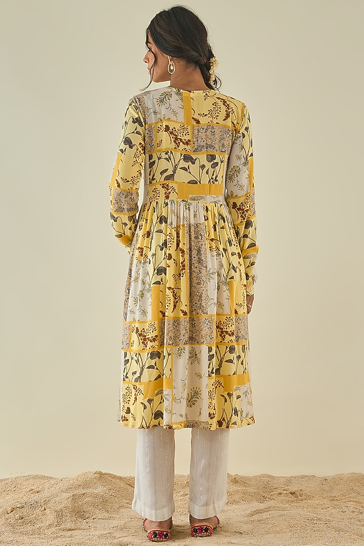 Yellow Printed Kurta Set by Lahario at Pernia's Pop Up Shop
