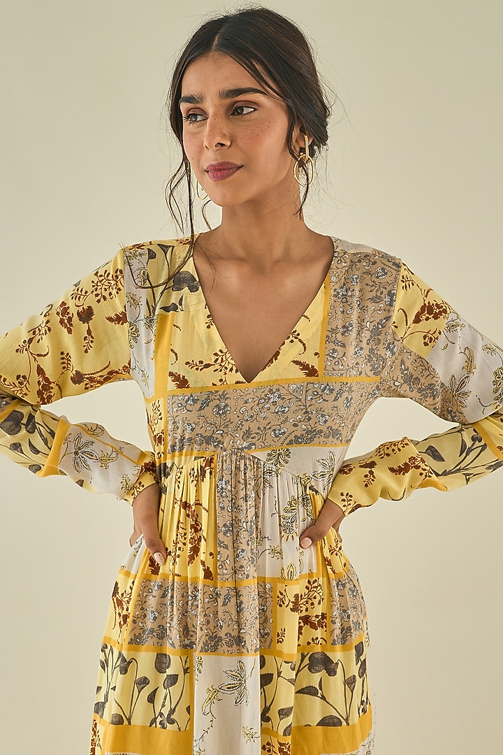 Yellow Printed Kurta Set by Lahario at Pernia's Pop Up Shop
