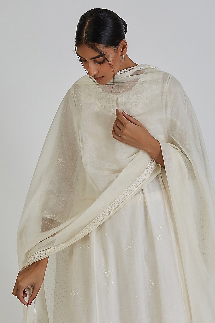 White Chanderi Silk Block Printed & Embroidered Dupatta by Lajjoo c at Pernia's Pop Up Shop