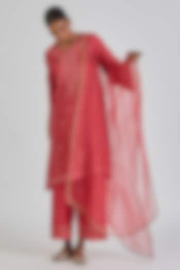 Fuchsia Sheer Organza Dupatta by Lajjoo c