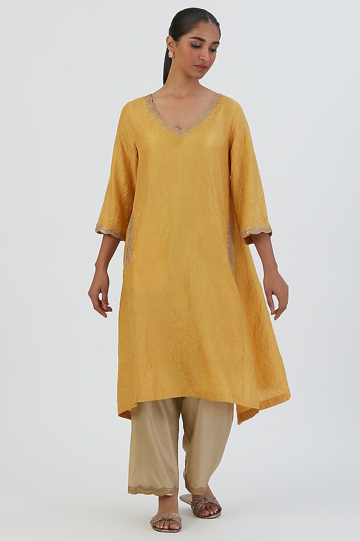 Yellow Silk Kurta Set Design by Lajjoo C at Pernia's Pop Up Shop 2024