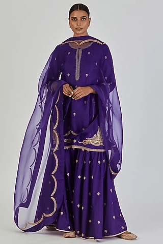 Purple Sheer Organza Embroidered Dupatta by Lajjoo C