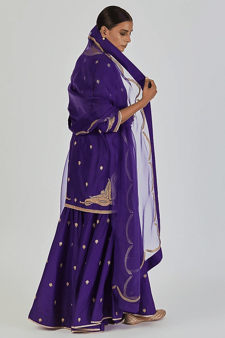Purple Sheer Organza Embroidered Dupatta by Lajjoo C at Pernia's Pop Up Shop