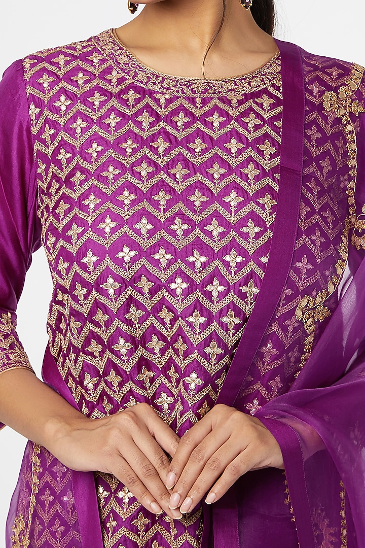 Purple Silk Embroidered Kurta Set by Lajjoo C at Pernia's Pop Up Shop