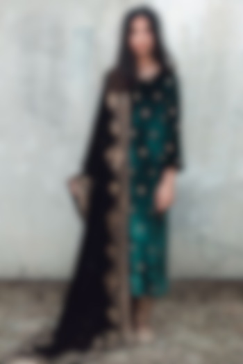 Green Kurta Set With Embroidery by Lajjoo C at Pernia's Pop Up Shop