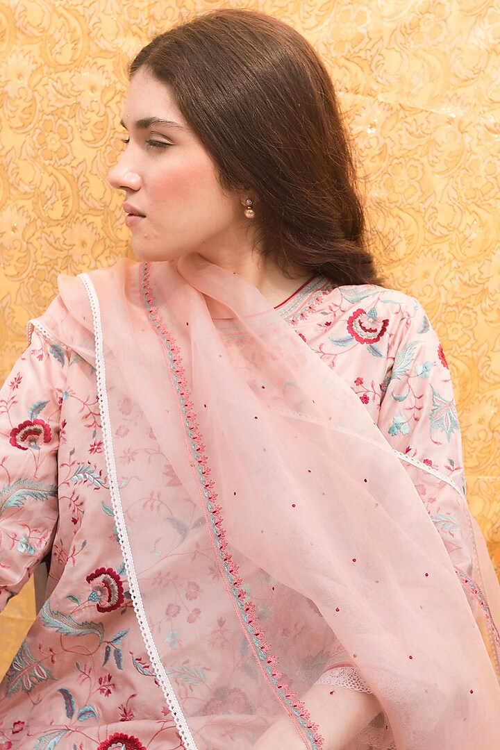 Pink Embroidered Dupatta by Lajjoo C at Pernia's Pop Up Shop