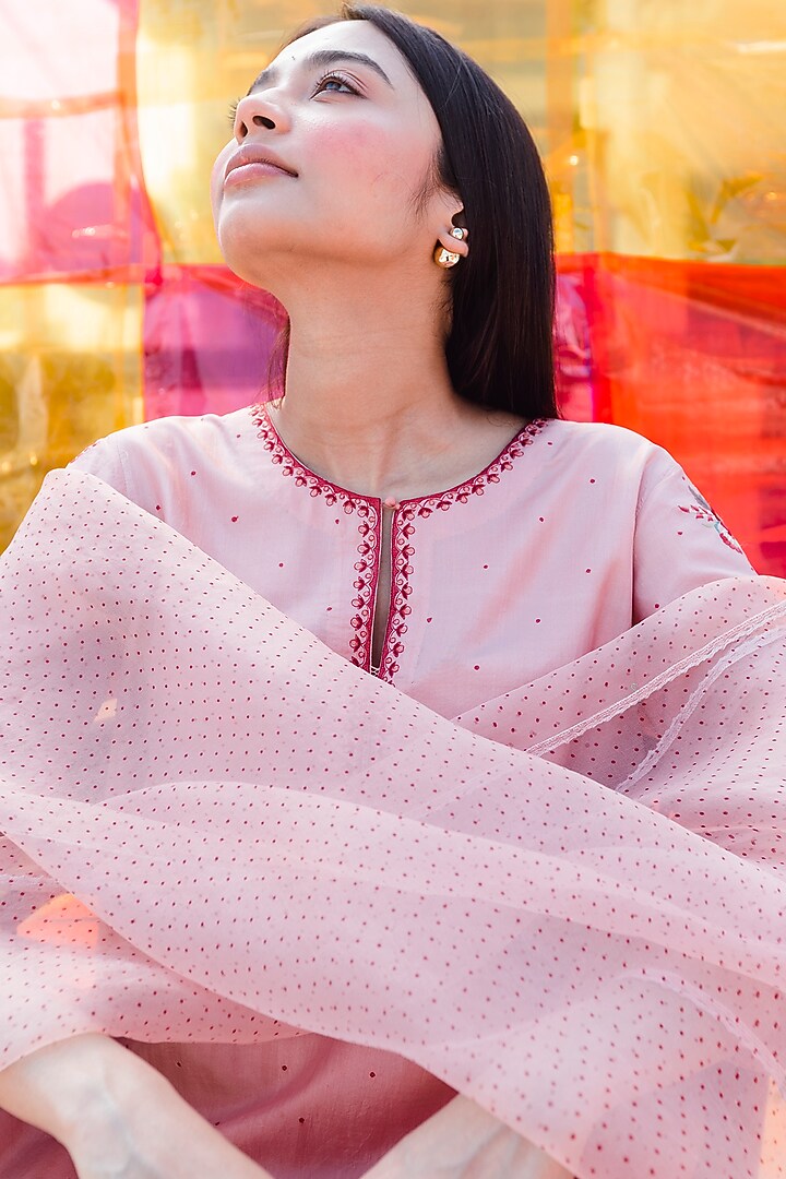 Pink Dotted Dupatta by Lajjoo C at Pernia's Pop Up Shop