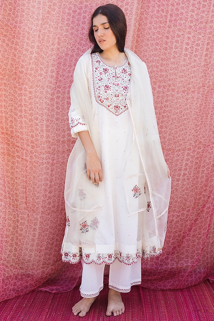 White Embroidered Kalidar Kurta Set by Lajjoo C at Pernia's Pop Up Shop