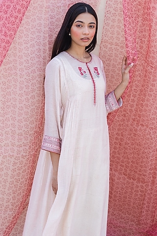 White Embroidered Kurta Set by Lajjoo C