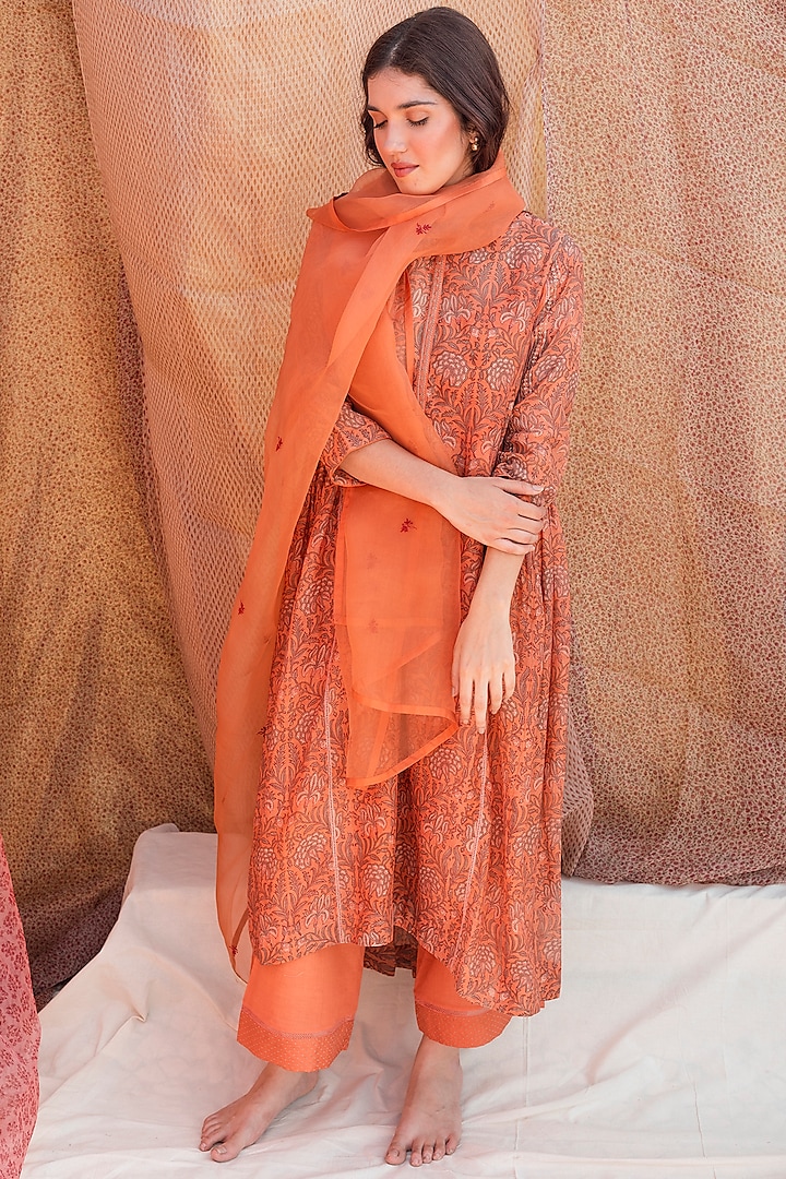 Orange Floral Embroidered Dupatta by Lajjoo C