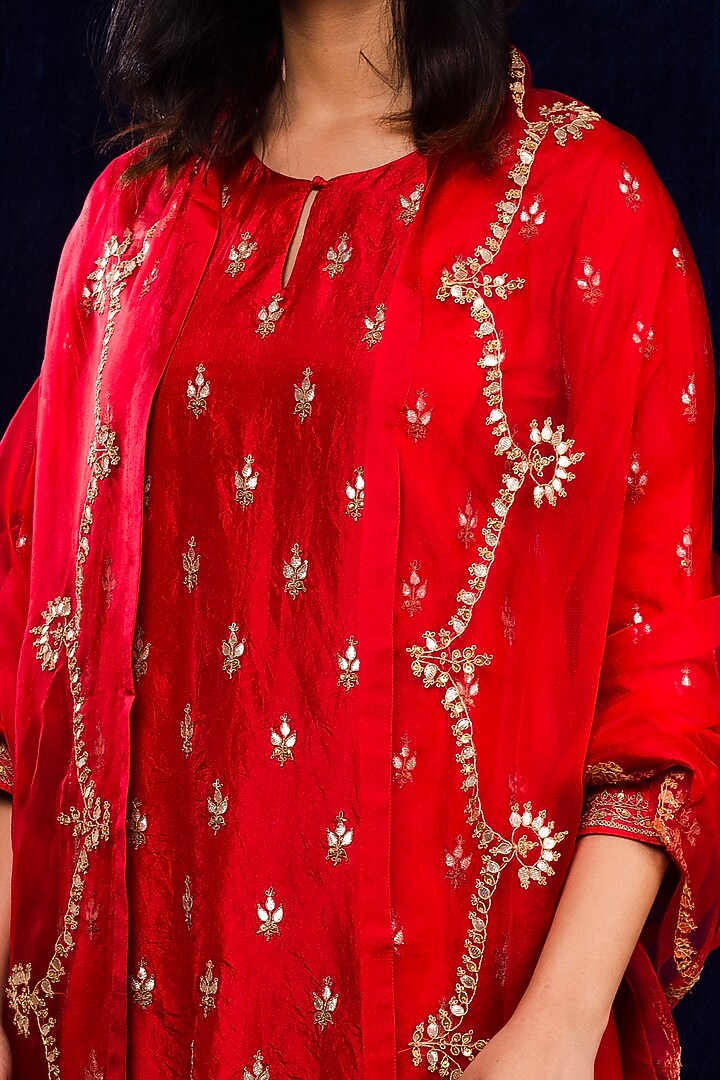 Red Embroidered Dupatta by Lajjoo c at Pernia's Pop Up Shop