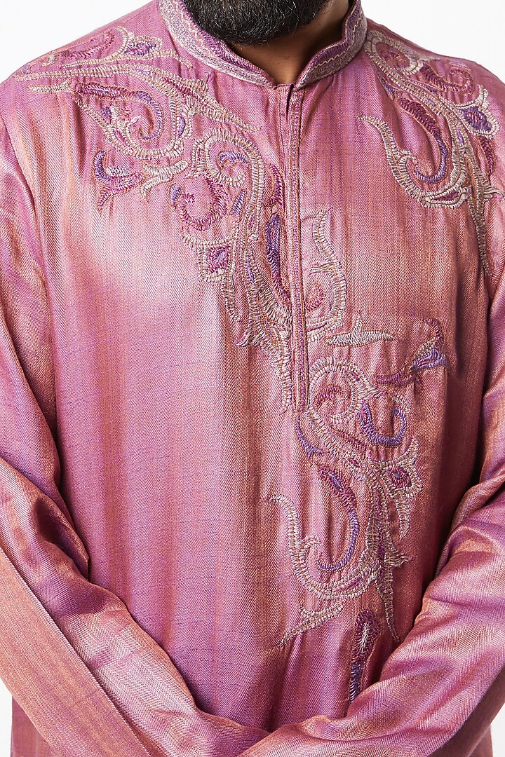 Onion Pink Hand Embroidered Kurta Set by Lalit Jalan at Pernia's Pop Up Shop