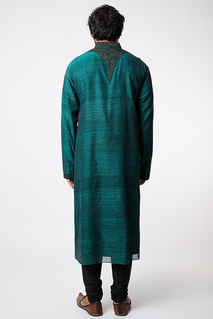 Emerald Green Embroidered Kurta Set by Lalit Jalan at Pernia's Pop Up Shop