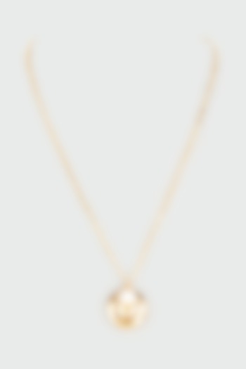 Gold Plated Necklace With Freshwater Pearl by La Maison Unfold
