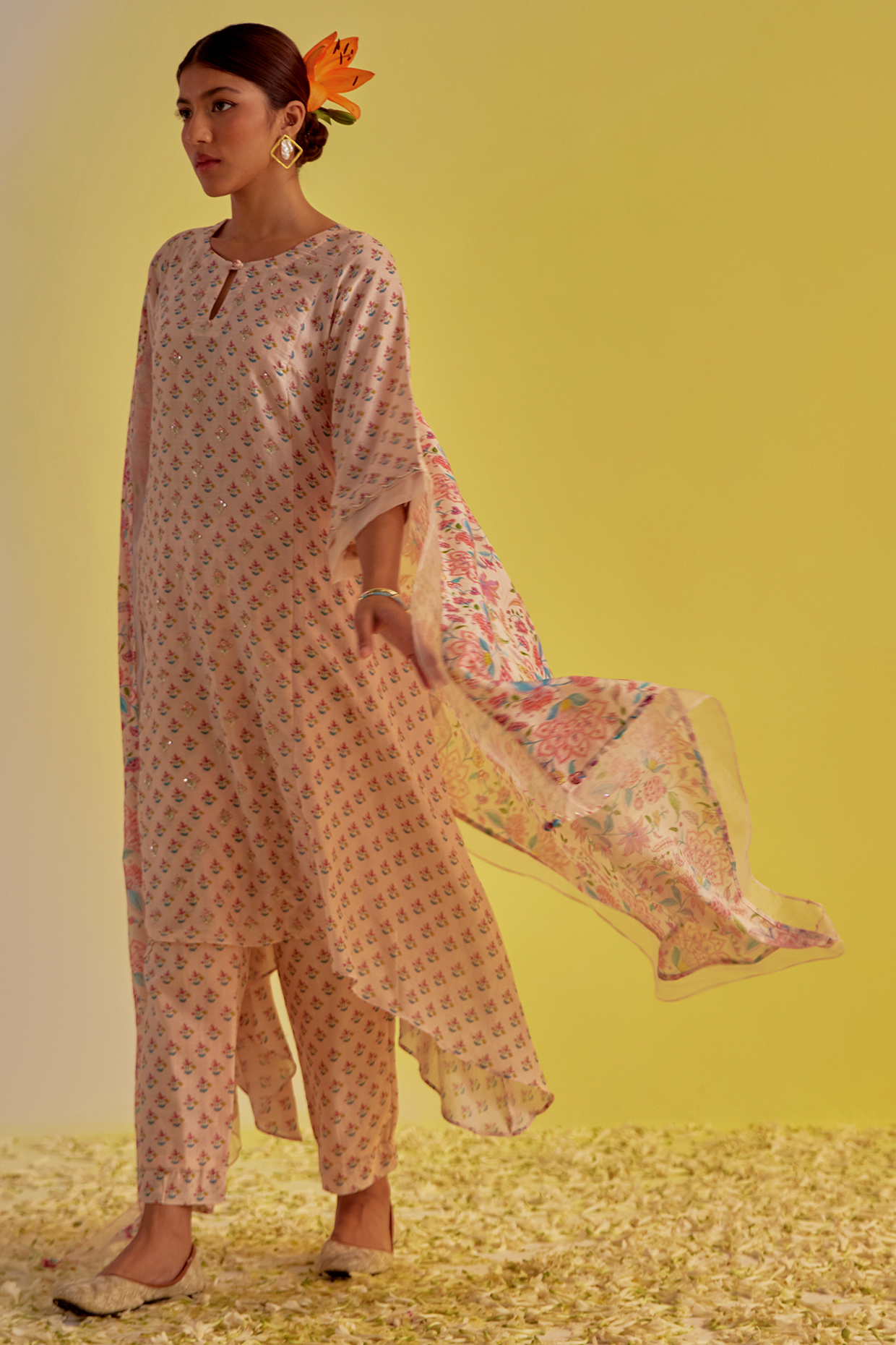 Light Pink Chanderi Hand Embroidered & Digital Printed Kurta Set by Label Mansi Nagdev at Pernia's Pop Up Shop