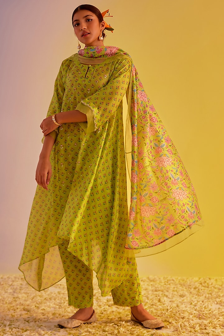 Light Green Chanderi Hand Embroidered & Digital Printed Kurta Set by Label Mansi Nagdev at Pernia's Pop Up Shop