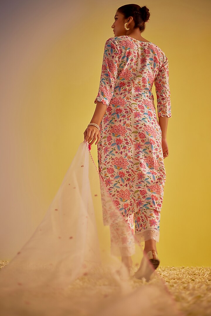 Ivory Chanderi Hand Embroidered & Digital Printed Kurta Set by Label Mansi Nagdev at Pernia's Pop Up Shop