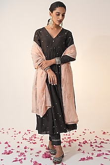 product-color-Black