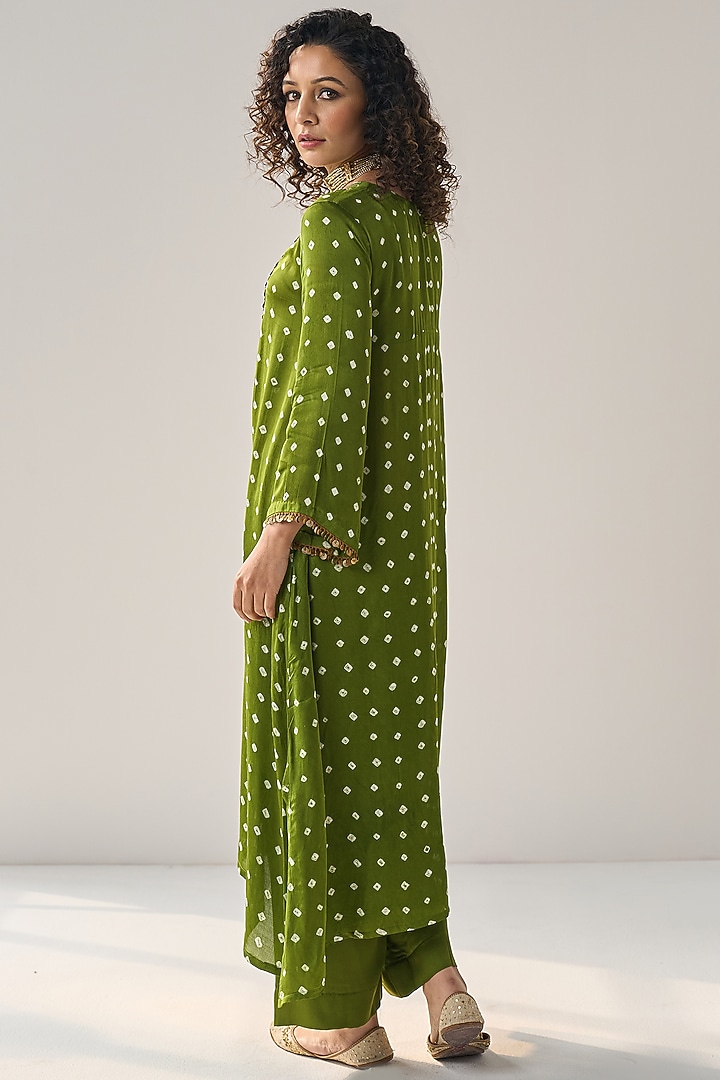 Green Modal Satin Bandhani Sequins Embellished Kurta Set by Label Mansi Nagdev at Pernia's Pop Up Shop