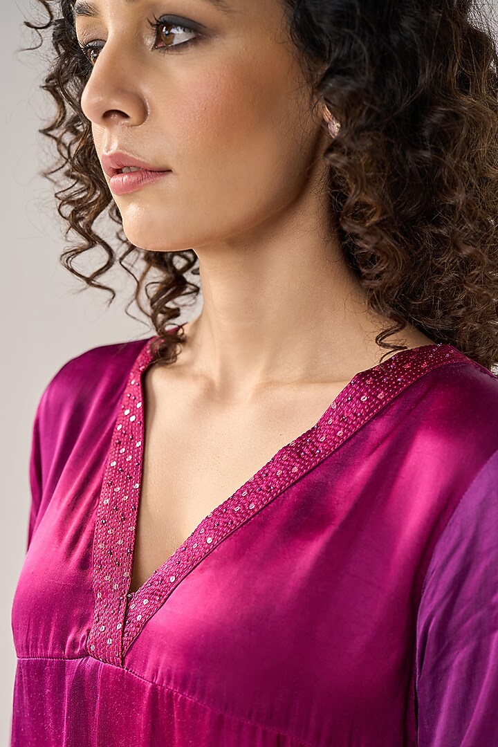 Pink Modal Satin Sequins & Resham Embellished Ombre Dyed Kaftan Set by Label Mansi Nagdev at Pernia's Pop Up Shop