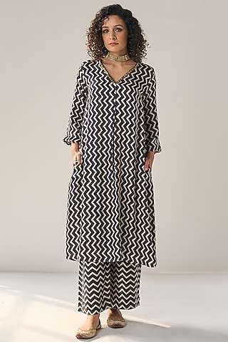 Black Modal Satin Chevron Printed & Hand Embroidered Kurta Set by Label Mansi Nagdev