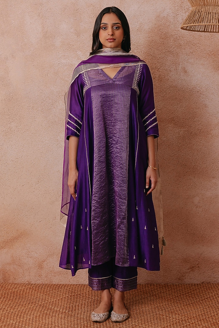 Purple Chanderi Hand Embroidered A-line Kurta Set by Label Mansi Nagdev at Pernia's Pop Up Shop