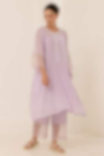 Lavender Malai Chanderi Thread & Pearl Work A-line Kurta Set by Label Mansi Nagdev at Pernia's Pop Up Shop