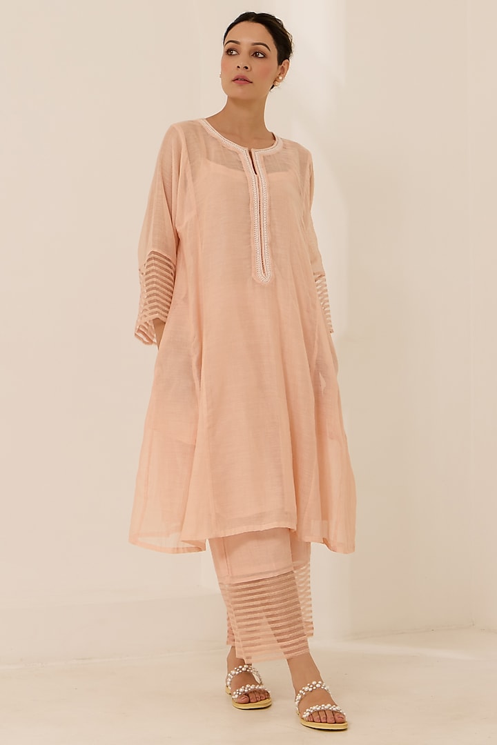 Peach Malai Chanderi Thread & Pearl Work A-line Kurta Set by Label Mansi Nagdev at Pernia's Pop Up Shop