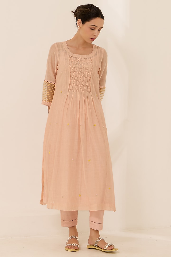 Peach Malai Chanderi Floral Hand Embroidered A-line Kurta Set by Label Mansi Nagdev at Pernia's Pop Up Shop