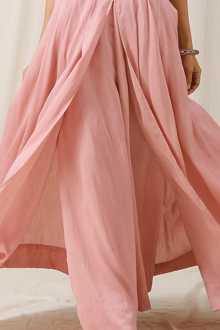 Onion Pink Embroidered Cape Set by Label Nitika at Pernia's Pop Up Shop