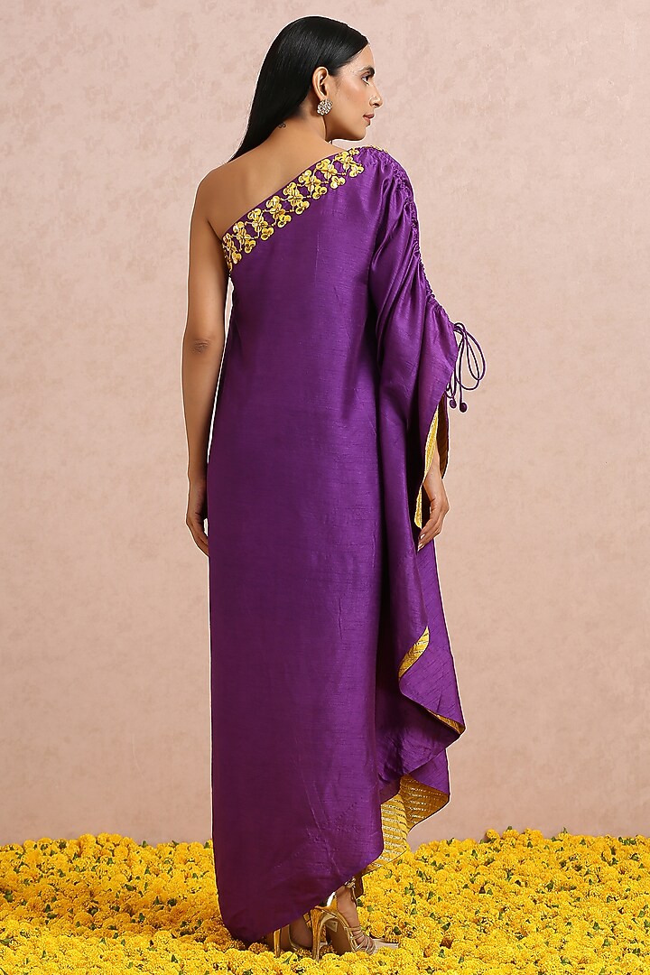 Plum Embroidered Tunic by Label Nitika at Pernia's Pop Up Shop