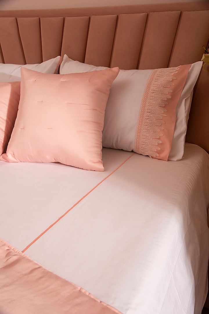 White & Peach Cotton Bedsheet Set by La Paloma