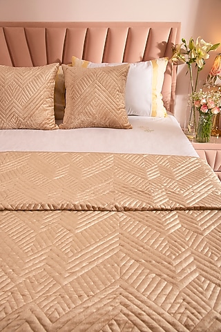 White & Yellow Cotton Bedsheet Set by La Paloma