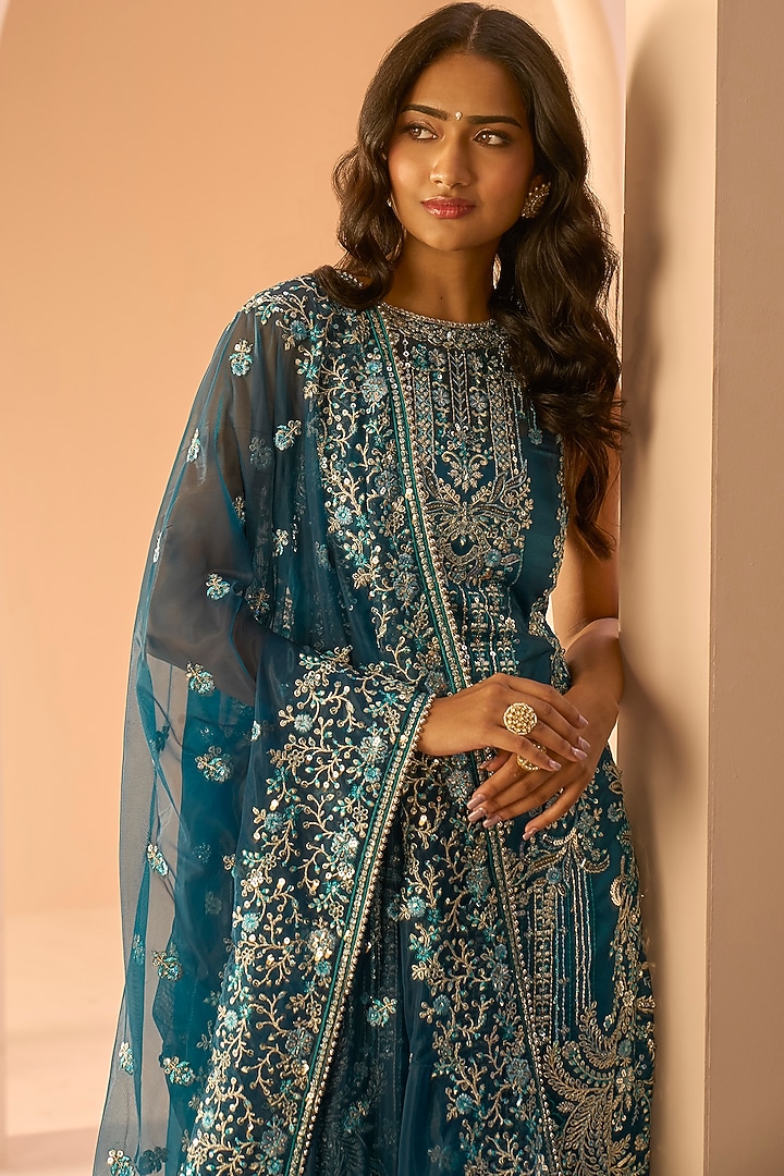Eline🕊️ | Dark Teal Kurta Set with Stylized Rose and Leaf Threadwork