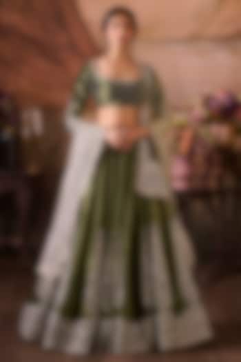 Green Velvet Zari Hand Embellished Lehenga Set by Lashkaraa at Pernia's Pop Up Shop