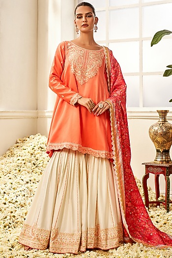 White Crepe Thread Embellished Gharara Set by Lashkaraa at Pernia's Pop Up Shop