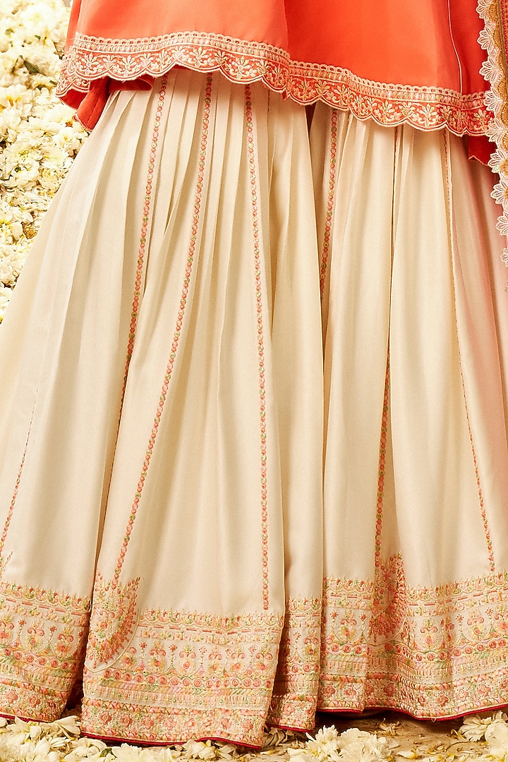 White Crepe Thread Embellished Gharara Set by Lashkaraa at Pernia's Pop Up Shop